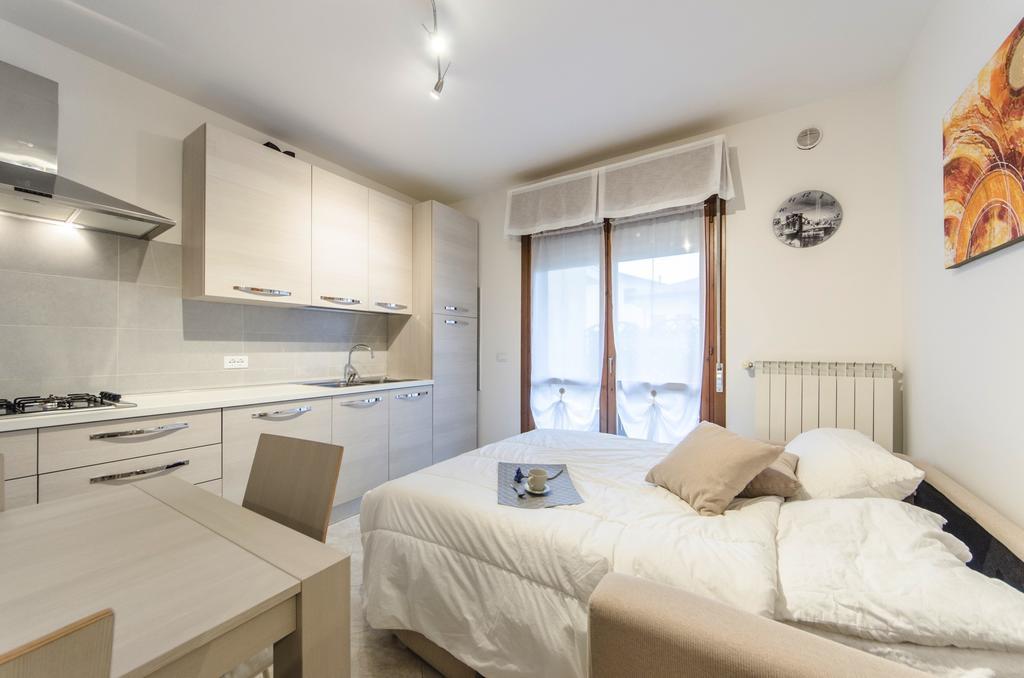Residence Daytona Appartamento Due Camere E Posto Spiaggia Incluso Caorle Zimmer foto