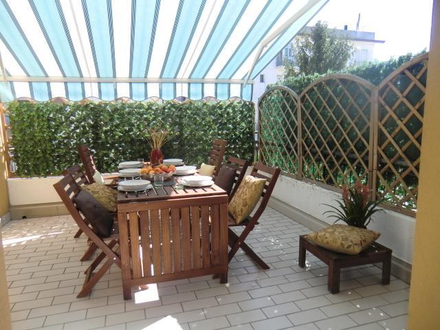 Residence Daytona Appartamento Due Camere E Posto Spiaggia Incluso Caorle Zimmer foto